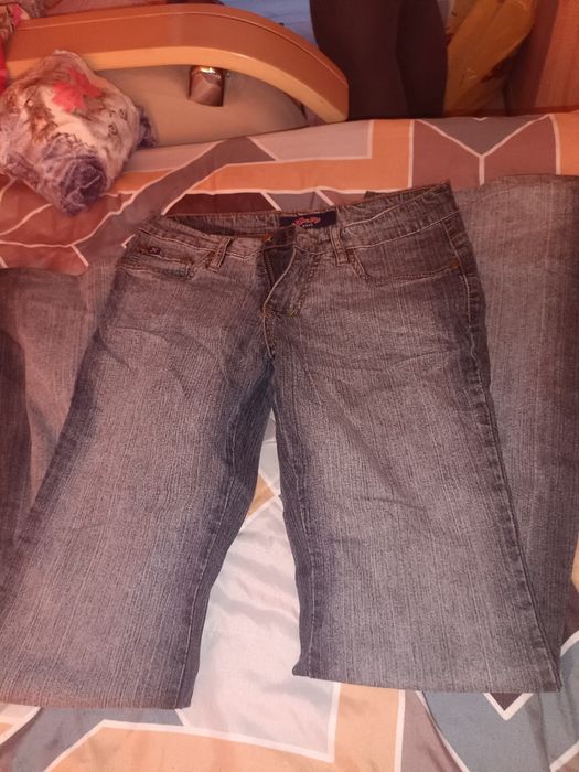 Ubrania do sprzedania