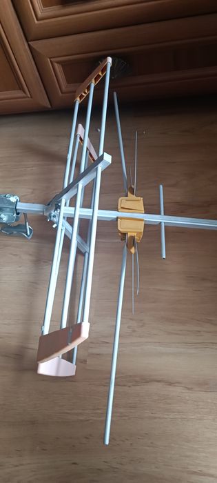 Antena naziemna używana na balkonie