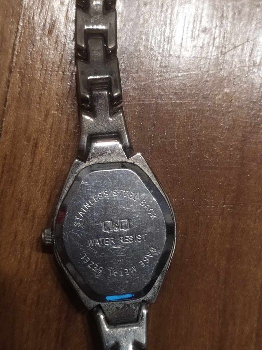 Zegarek damski Q&Q Quartz srebrny