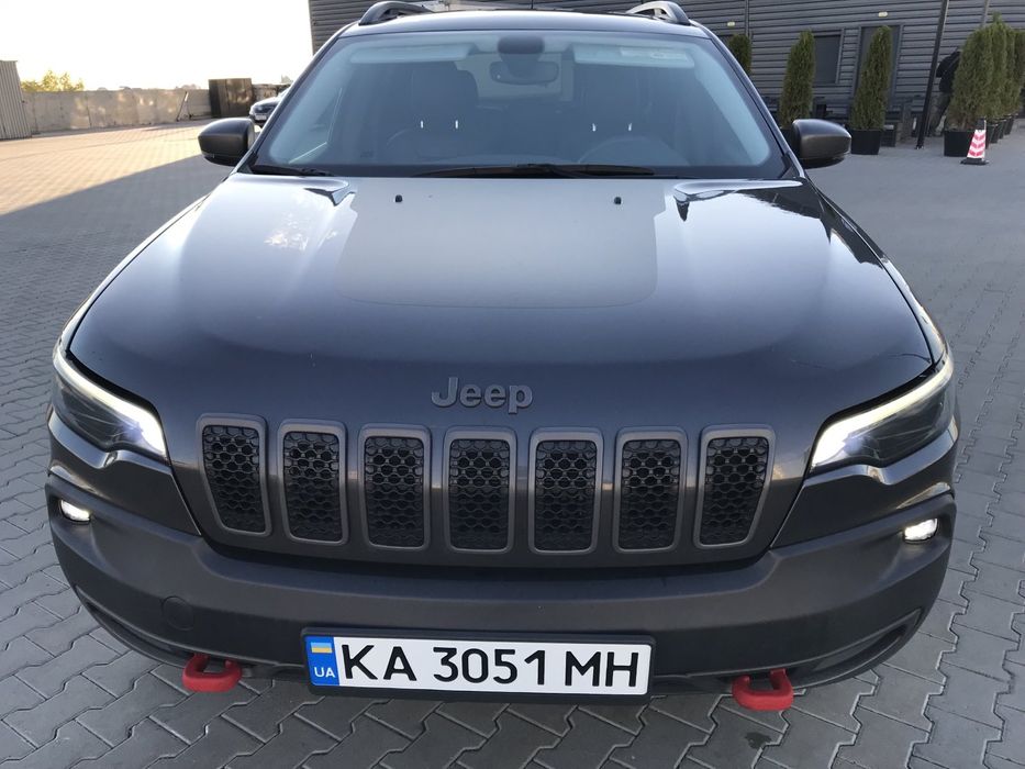 ДЖИП чероки трейлхок 2018г. пробег 91000км.