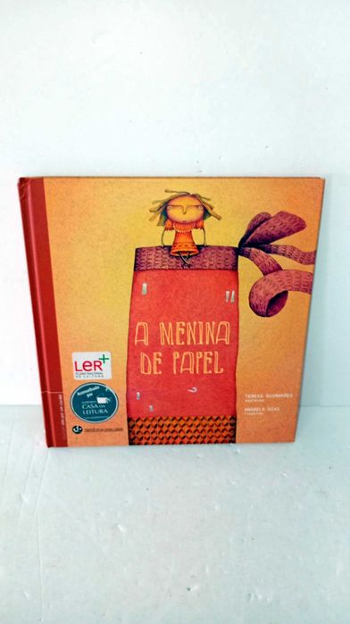 A Menina de Papel