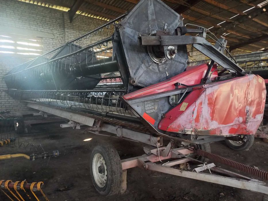 Комбайн Massey Ferguson 7274 CEREA з зерновою жаткою 7,6м