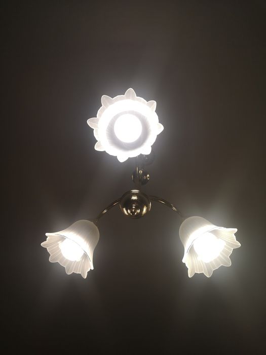 Żyrandol lampa wisząca trzy klosze