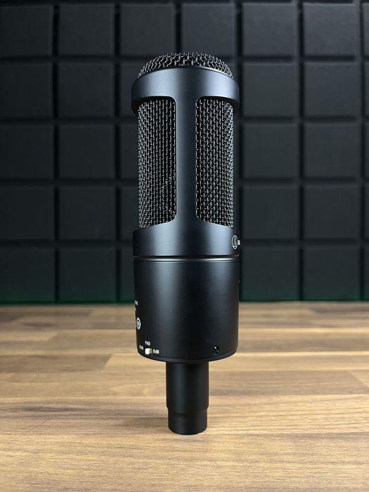 Audio Technica AT2035 (Доставимо кур’єром — БЕЗКОШТОВНО!)