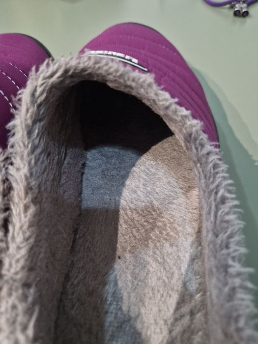 Pantufas com pêlo e antiderrapantes