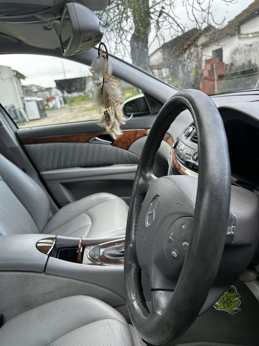 Mercedes Benz E220 CDI