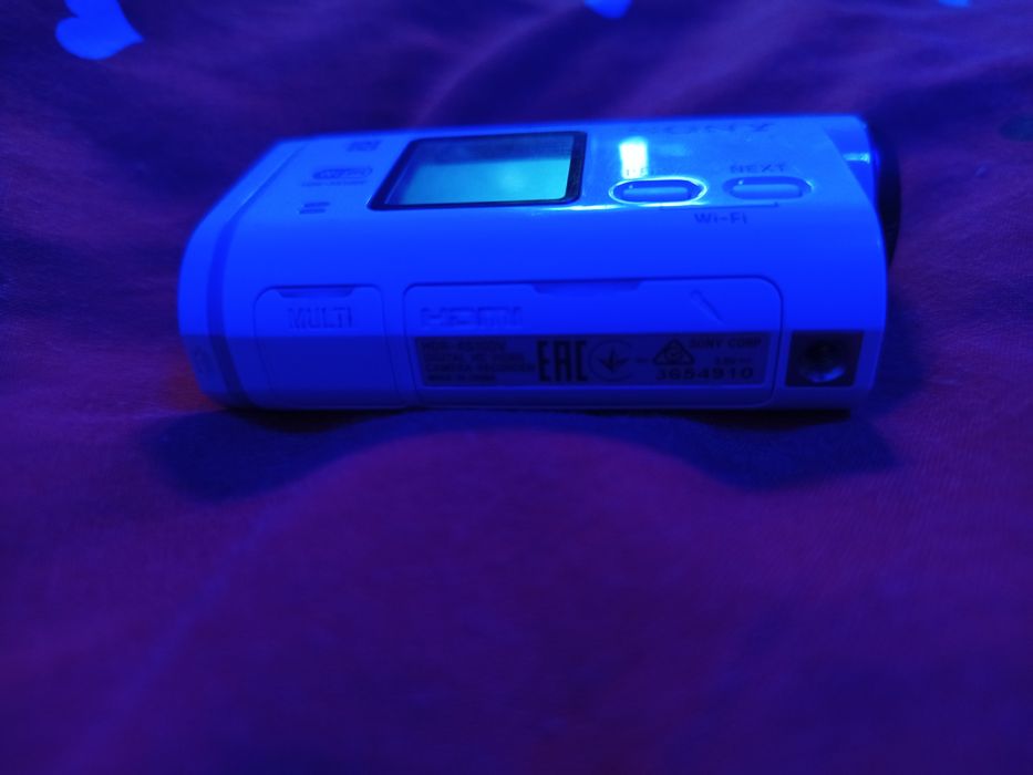 Екшин камера Sony HDR-AS100V.