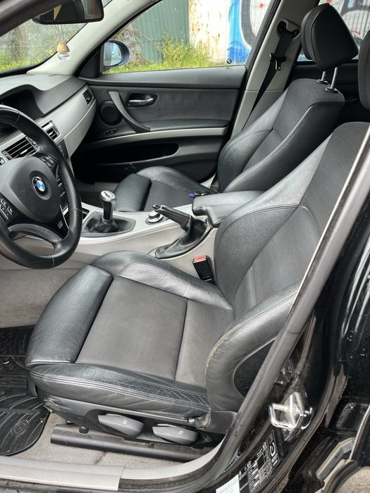 Bmw 320 E91 (selo antigo)