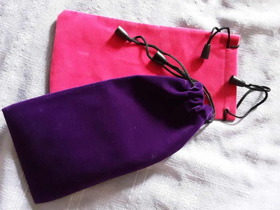 Чохол  для окулярів на затяжці.