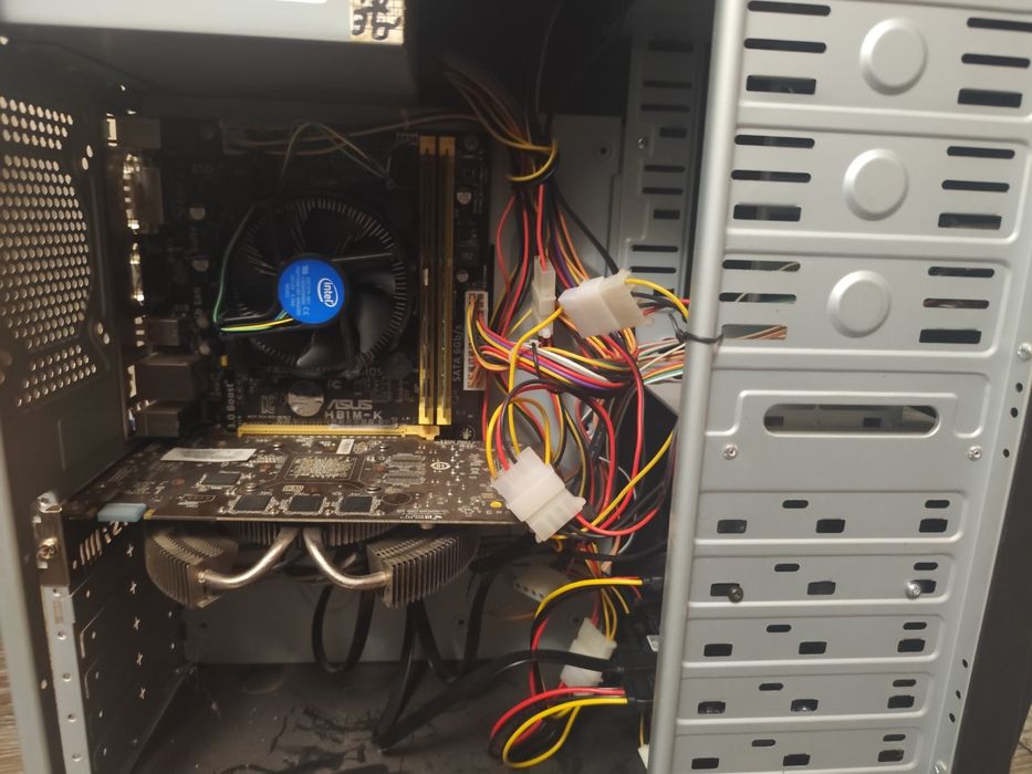 Компьютер для навчання та роботи