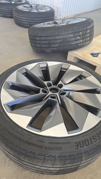 Jantes Skoda Enyaq ou VW id4  VW iD5, Betria 21 com pneus Bridgestone