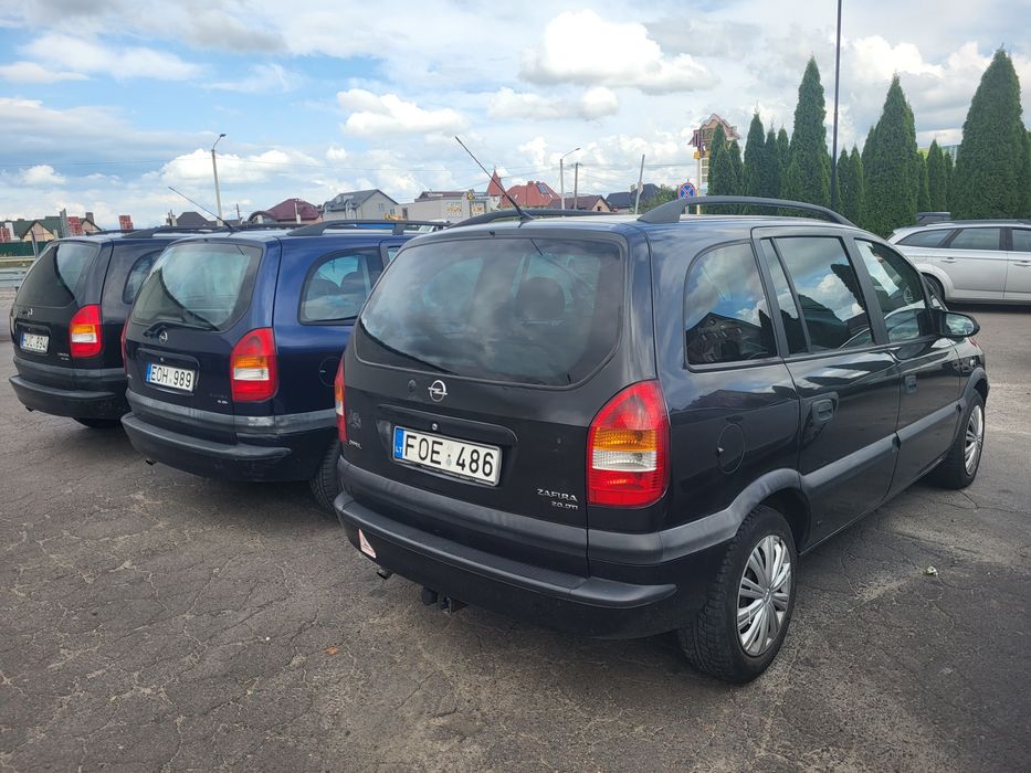 Opel Zafira Рестайлінг не розмитнена вже в Києві