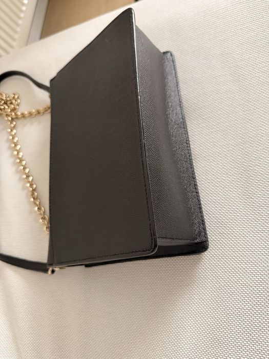 Furla czarna skóra model MIMI zlote elementy