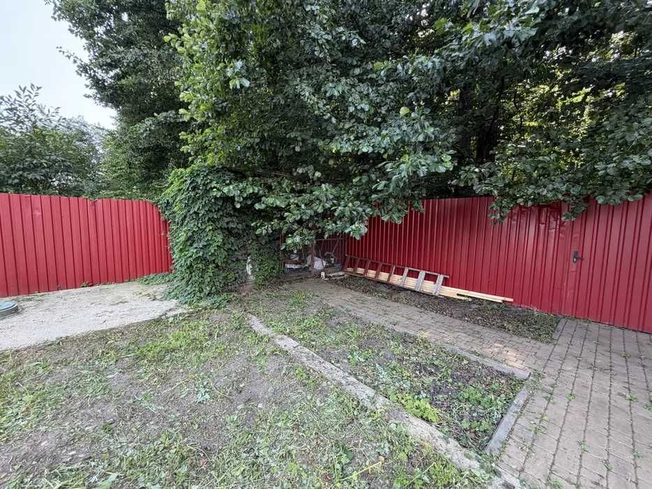 Продам будинок с.Бабинці.Тераса,горище,вихід до лісу