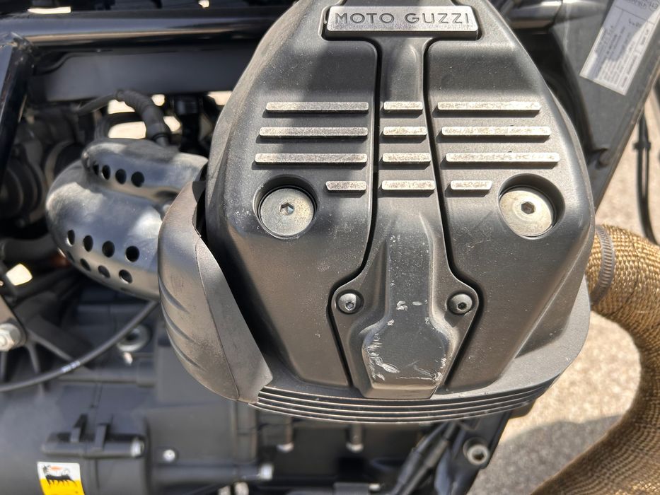Moto guzzi v9 bobber