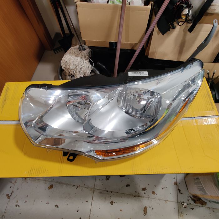 Farol Citroën DS4 (original)usado, lado do condutor