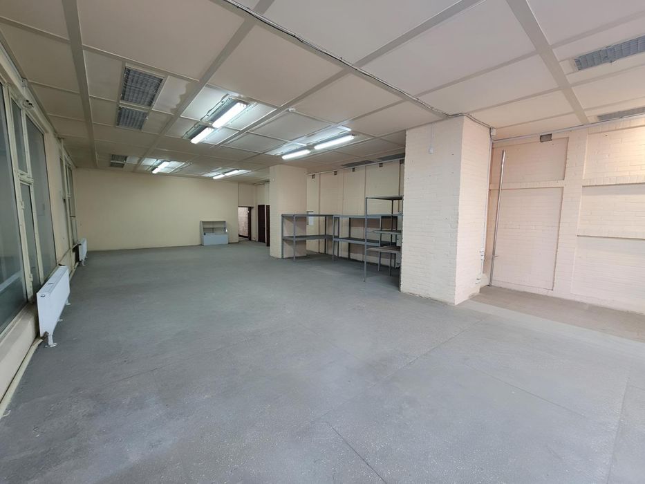 Склад - магазин 430м2, отапливается