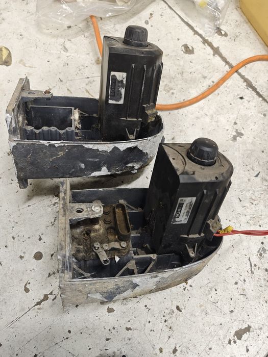 Silnik bramy SOMFY F913F00 2szt
