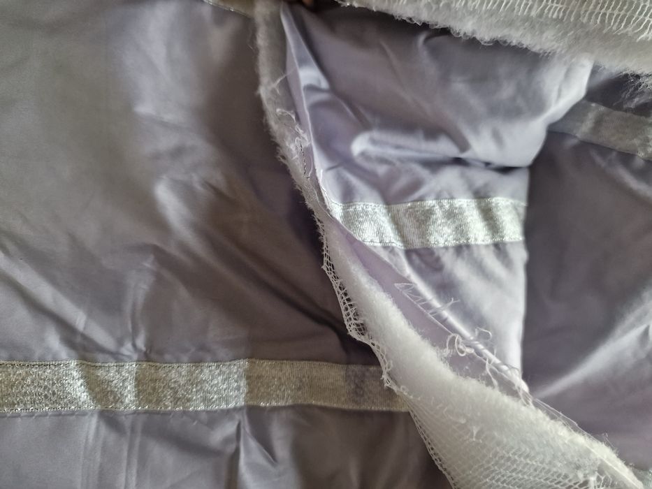 Materiał ocieplany siwy srebrne pasy pionowe