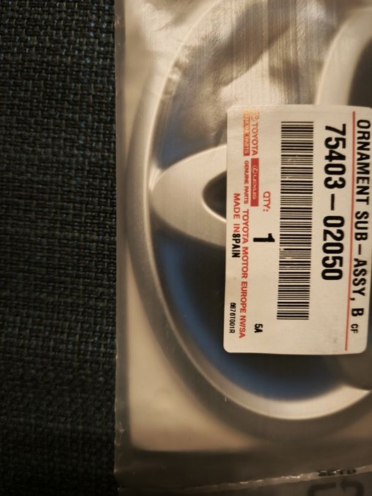 Emblemat, logo, znaczek klapy bagażnika Toyota Corolla E21