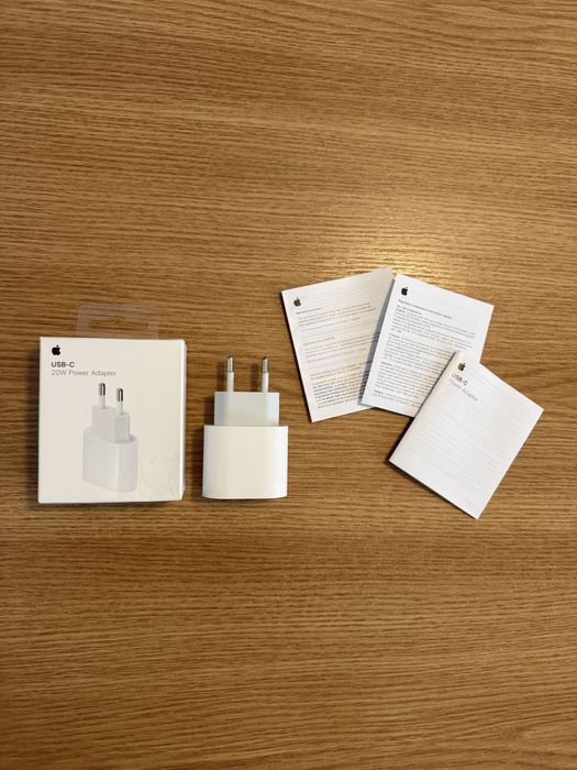 Зарядний пристрій Apple USB-C 20W (оригінал)