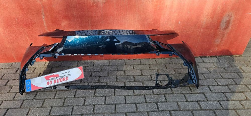 Parachoque toyota c-hr hibrido 2023