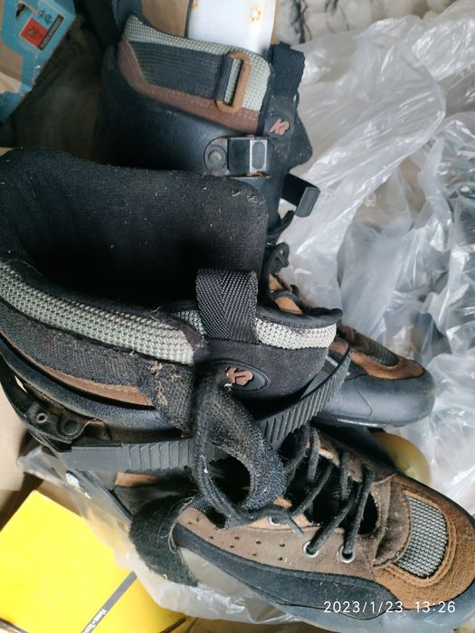 Роликові ковзани для всіх типів покриття в задовільному стані