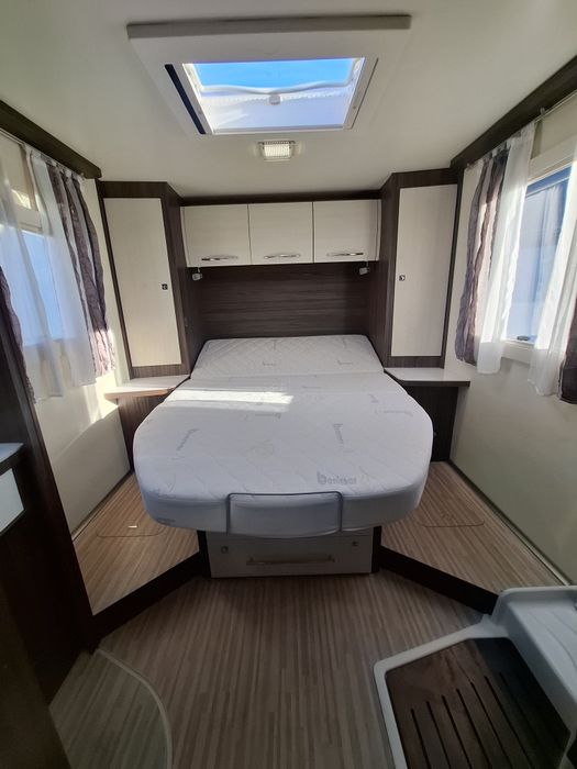 Autocaravana cama central+basculante 5 lugares