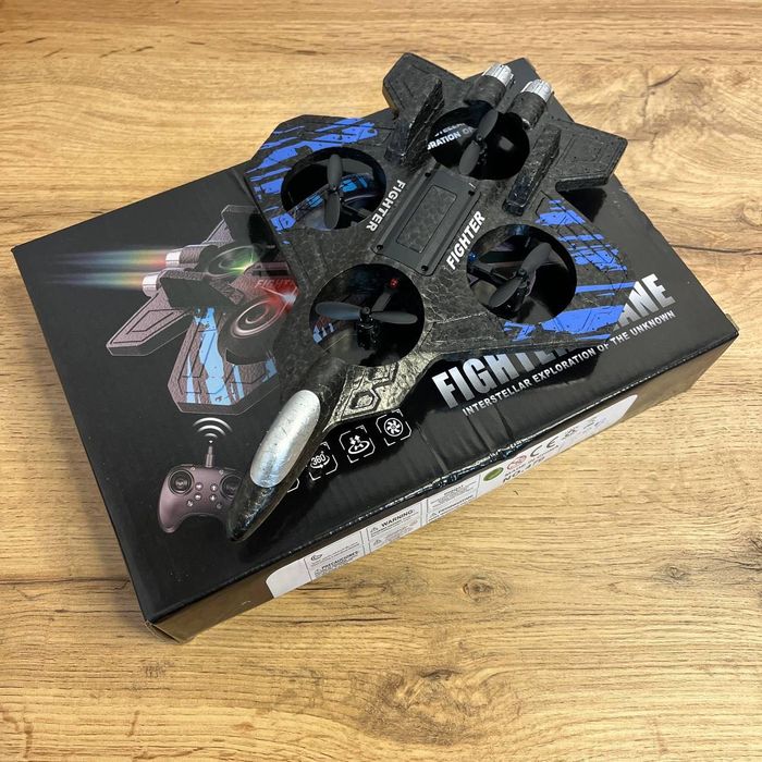 Іграшка-самоліт-квадрокоптер на радіоуправлінні