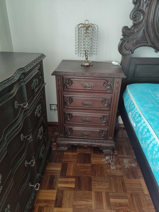 Mobília de Quarto de Casal em bom estado