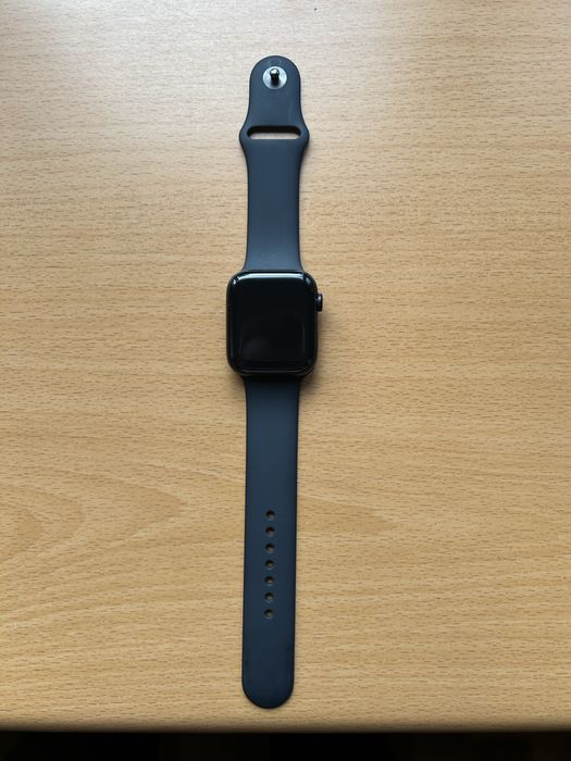 Смарт часы Apple Watch SE2