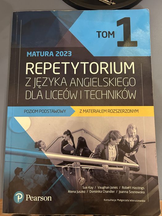 repetytorium z jezyka angielskiego dla licealistow i technikow poziom podstawowy i rozszerzony tom 1