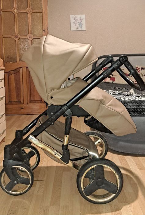 Продам коляску 2в1