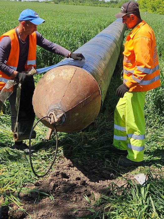 Прокол БУРІННЯ ГНБ комунікації під землею