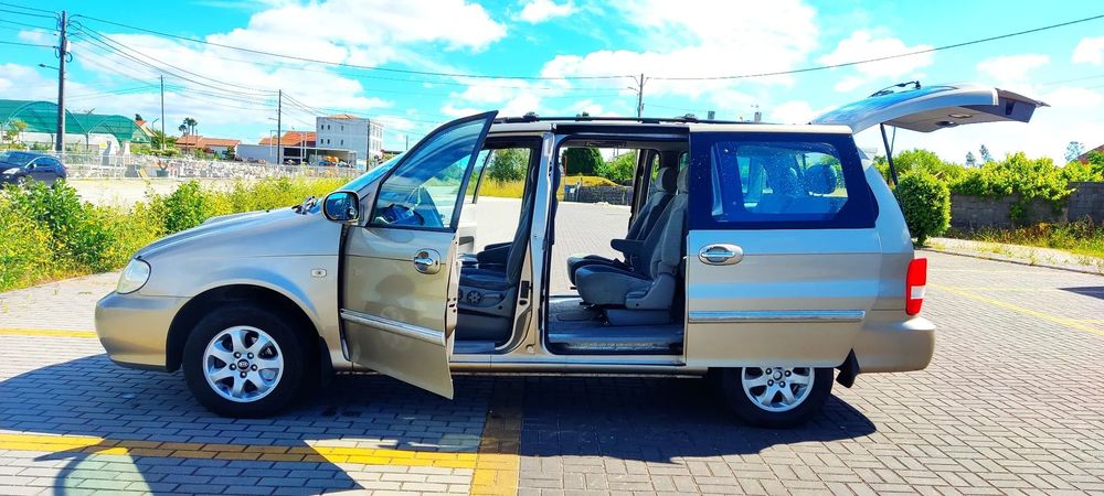 Kia Carnival 2.9 CRDi EX