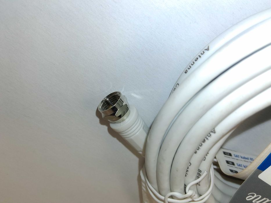 N087 Kabel Satelitarny Antenowy Hama F-Plug 85 dB Biały 5m Nowy