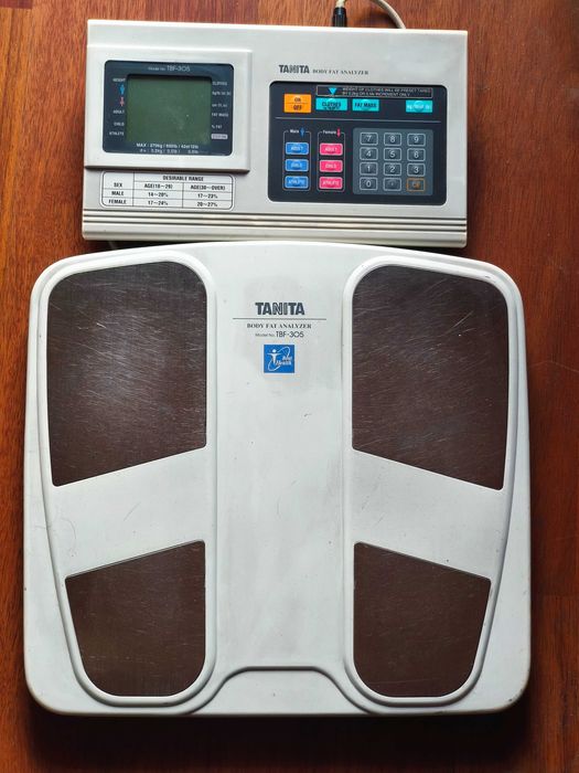 Balança Analisadora de Gordura Corporal TANITA TBF-305
