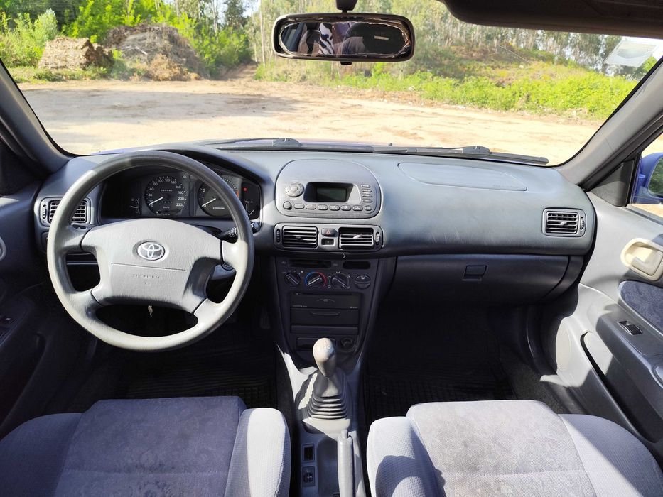 Toyota Corolla 1.4 sedan
