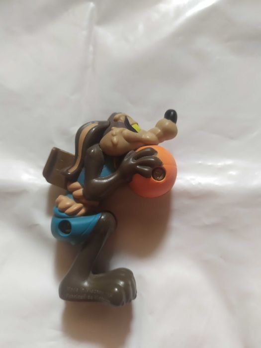 Space Jam Road Runner McDonalds Happy Meal 2020 Койот