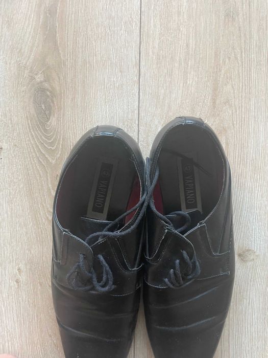 Eleganckie męskie buty Vapiano, rozmiar 43