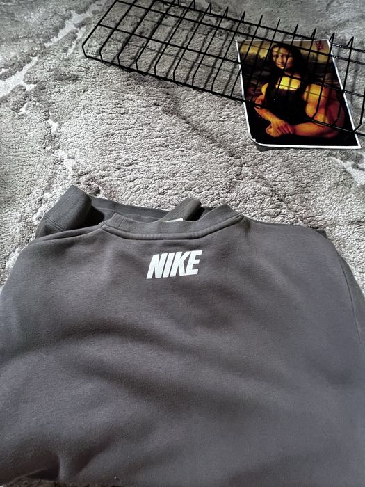 Свит шот nike гарний стан розмір S