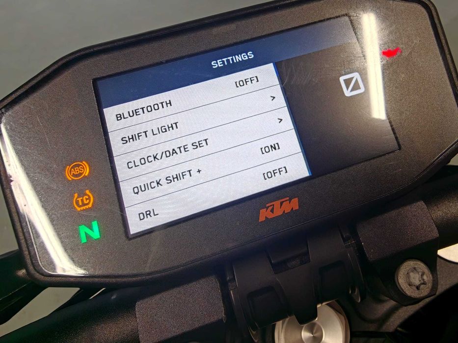 KTM Super Duke 1290 R (Gen 2) – 14.395 km – Full Packs (Track/Perf) – SC Project – Como Nova