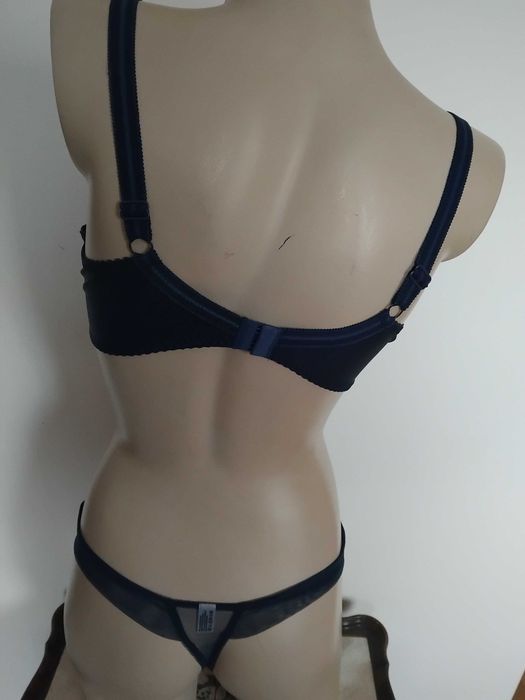 Komplet bielizny Ewa Bien-balkonetka 85 D + M-stringi
