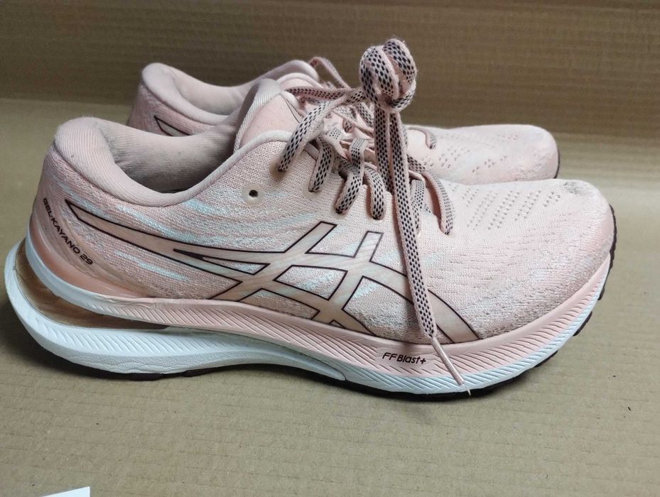 buty sportowe do biegania 40 Asics kayano 29