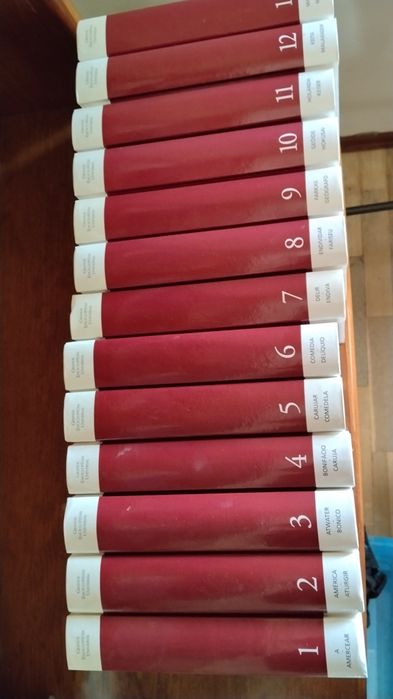 Grande Enciclopédia Universal
Do volume 1 ao volume 13