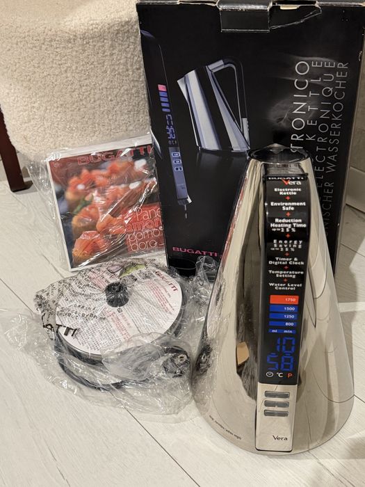 Електрочайник Bugatti