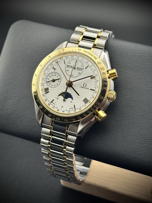 Omega Speedmaster Day-Date Moon Fase