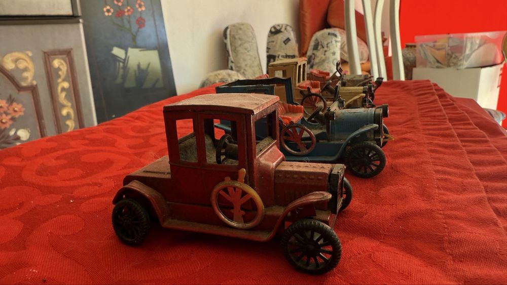 Carros miniatura vintage