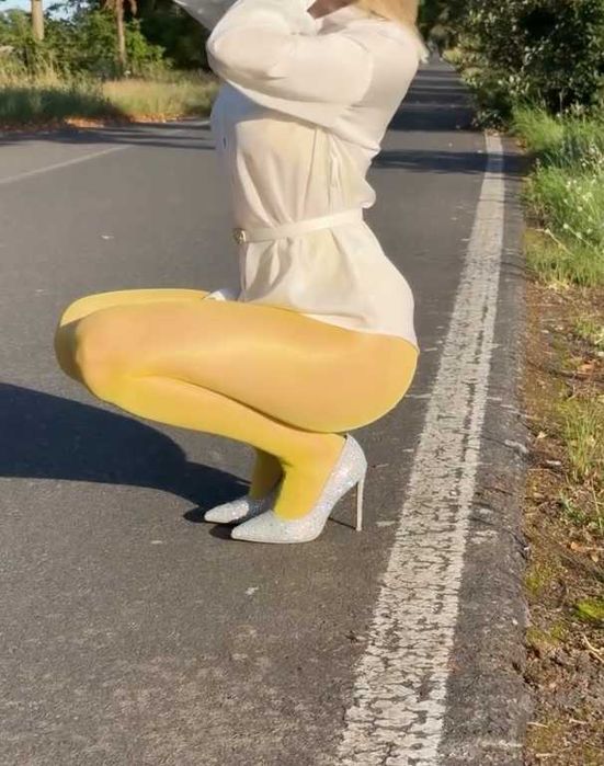 Колготки з легким блиском жовті