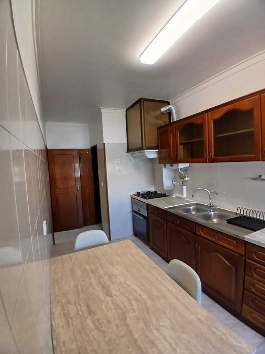 Aluga-se Quartos em casa partilhada -Reboleira - Amadora